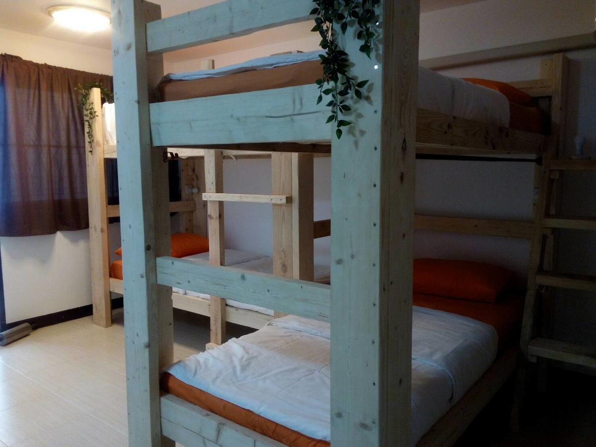 Taina'S Home Sukhumvit Бангкок Экстерьер фото
