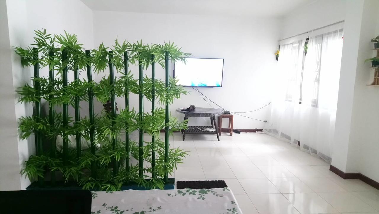 Taina'S Home Sukhumvit Бангкок Экстерьер фото