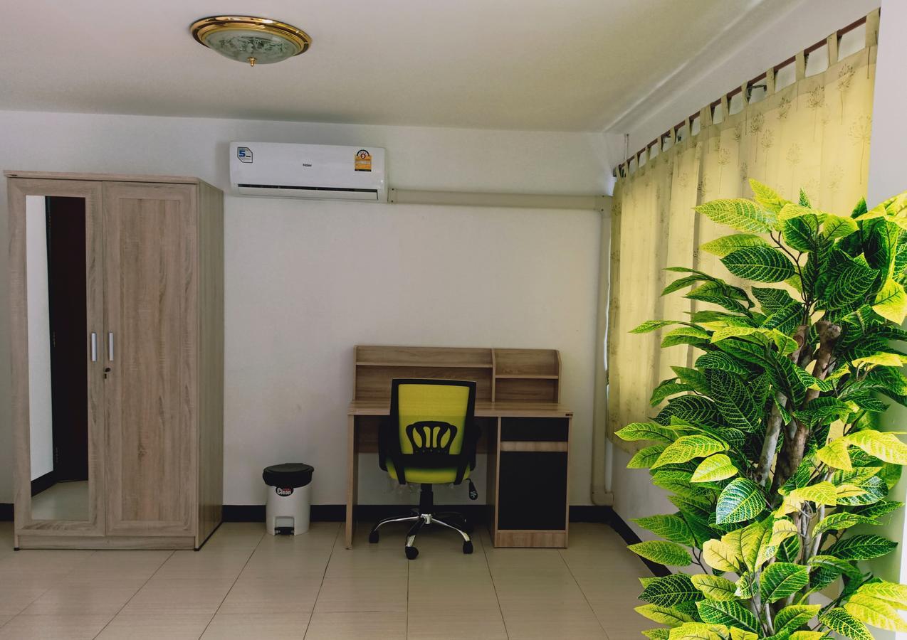 Taina'S Home Sukhumvit Бангкок Экстерьер фото