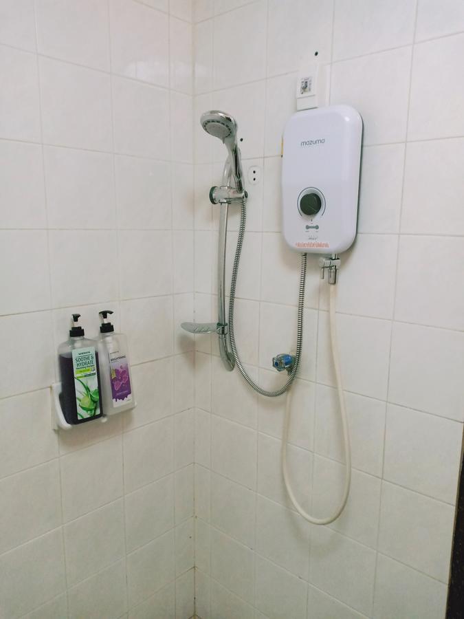 Taina'S Home Sukhumvit Бангкок Экстерьер фото